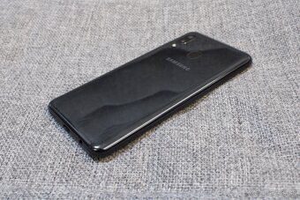 Samsung Galaxy A20e (plne funkčný) - 4