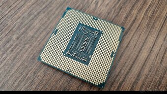 Intel Core i3 - 9100F - 4