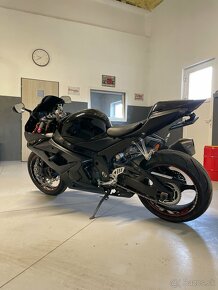 Suzuki GSX-R 1000 K7 - 4