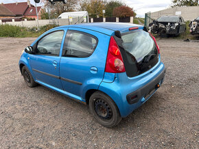 Peugeot 107 1,0i 50KW 1KR prodám náhradní díly - 4