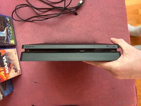 playstation 4 slim - 4