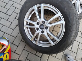 Predám elek+pneu 5x114.3R17  215/65r17 7mm dez - 4