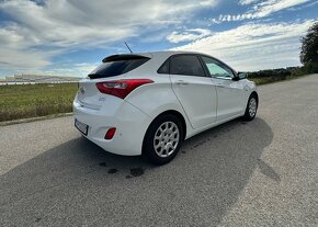 Hyundai i30 1,4 2012 - 4