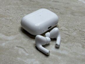 Apple AirPods Pro 2 - 4