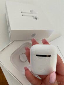 Apple AirPods - 4