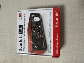 Scarlett solo 2nd generation 2 -in/2-out USB audio interface - 4