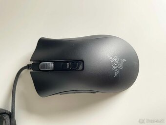 Predám hernú myš Razer Deathadder V2 - 4