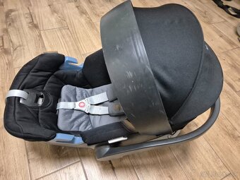 Predám detskú autosedačku/ vajíčko Cybex Aton 5 + Isofix zak - 4