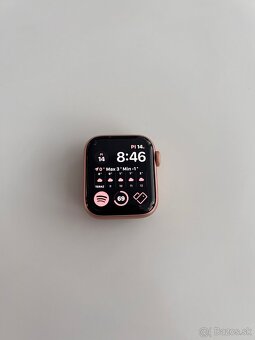 Apple Watch SE 1. generácia - 4