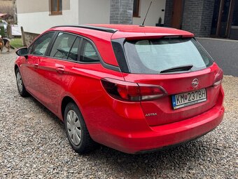 Opel Astra Sports Tourer 1.4i 2018 50000km PLNE POJAZDNÉ - 4