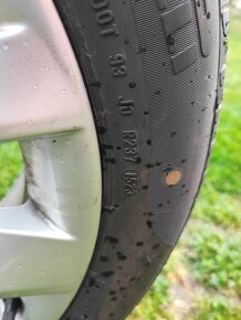 Predám letnú sadu pneu Pirelli Cinturato P7 215/55 R17 94W - 4