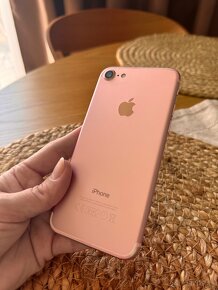 iPhone 7 128GB  Rose Gold - 4