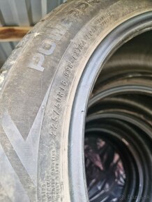 225/50R18 - 4