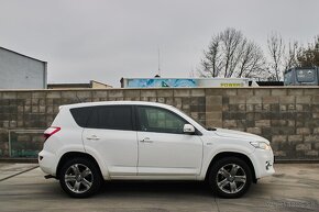 Toyota RAV4 2.2l D-CAT 150 Premium Navi A/T - 4