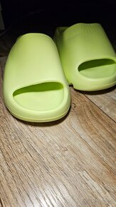 Adidas Yeezy slides glow green - 4