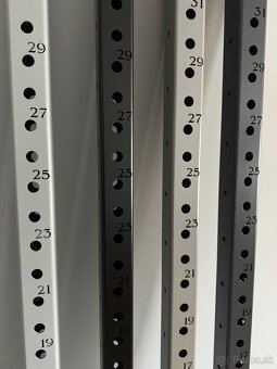 Stojan o stenu / wallmount rack - 4