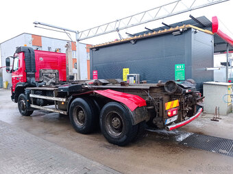 VOLVO FM Hákový nosič kontajnerov 6x6 - 4