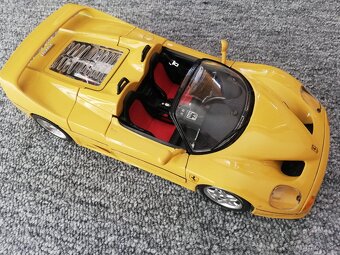 1:18 FERRARI F50 Bburago - 4