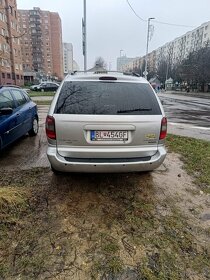 Chrysler Voyager 2.5 CRD - 4