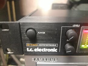 TC Electronic D-TWO Multiefektový procesor - 4