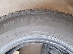 215/75 16C Hankook - 4