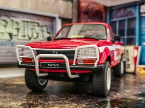 Peugeot 504 PickUp 1:18 Ottomobile - 4