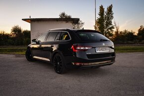 Škoda Superb Combi 2.0 TDI Sportline DSG - 4