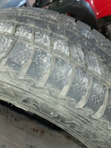 Predám 2x zimné pneu 195/55r15 na diskoch 5x100 - 4