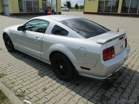 Mustang V8 GT, S197, manual, bez nehôd - 4