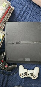 Playstation 3 s ovladačmi a hrami - 4