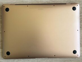 MacBook Air zlatý (Retina, 13-palcový, 2020) - 4