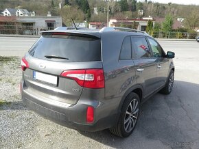 KIA SORENTO 2.2 CRDi 4x4 - 4