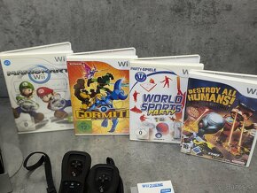 Nintendo Wii, 2 sady ovládačov, volanty, Mario Kart + 3 hry - 4