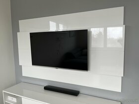 TV panel na stenu s LED osvetlením - 4