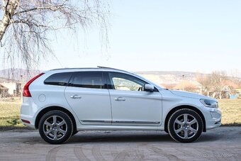 Volvo XC60 D4 Summum AWD A/T - 4