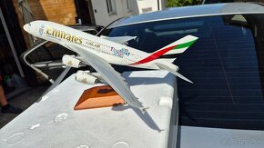 Airbus A380 EMIRATES 1:200 - 4