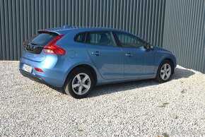 Volvo V40 2.0 T2 - 4