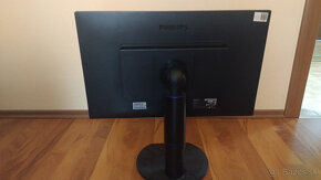 Monitor Philips 24", pivot, FullHD - 4