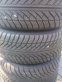 245/45r18 100v - 4