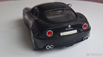 Alfa Romeo 8C Competizione - 4