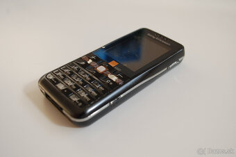 Sony Ericsson G502 - 4