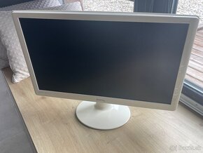 Sony VAIO+Monitor Benq - 4