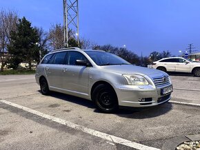 Toyota Avensis combi 1,8 Benzin - 4