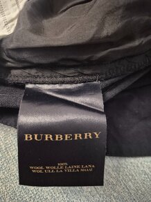 Predam Burberry nohavice Cierne - 4