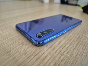 Xiaomi Mi 9 SE 64GB - 4