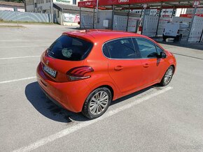 Peugeot 208 - 4