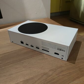 Xbox Series S + Ovládač - 4