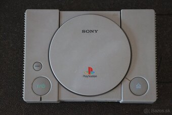 Sony PlayStation 1 (SCPH-7502) - 4