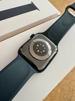 Apple Watch 9 (45 mm) - 4