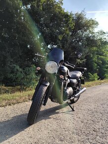 Triumph street twin 900 - 4